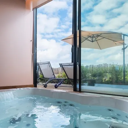 Monaco & Garden شقة